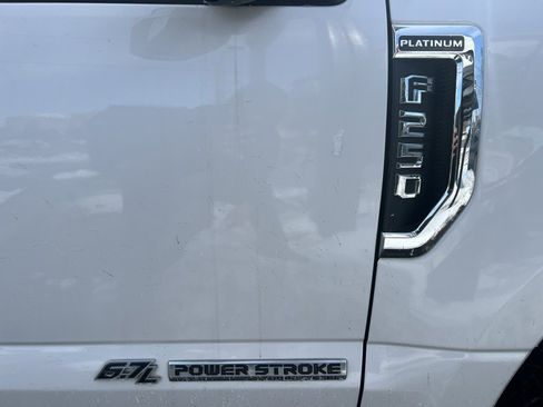 Used 2019 Ford F250 Platinum w/ Platinum Ultimate Package image 34