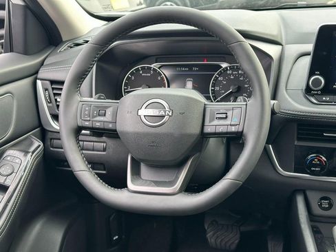 Used 2026 Nissan Rogue SV FWD image 6
