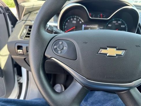 Used 2017 Chevrolet Impala LS FWD image 24