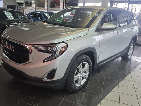 Used 2018 GMC Terrain SLE image 1