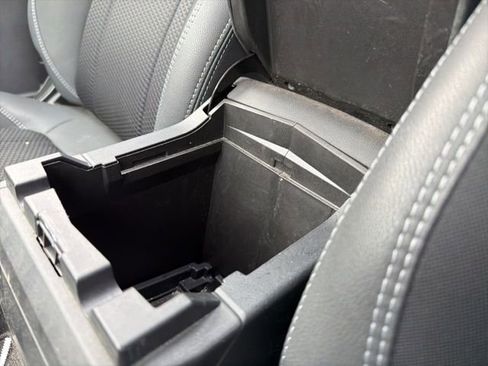 Used 2020 Subaru Forester Premium image 31