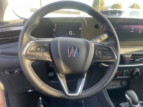 Used 2025 Buick Encore GX Preferred image 28