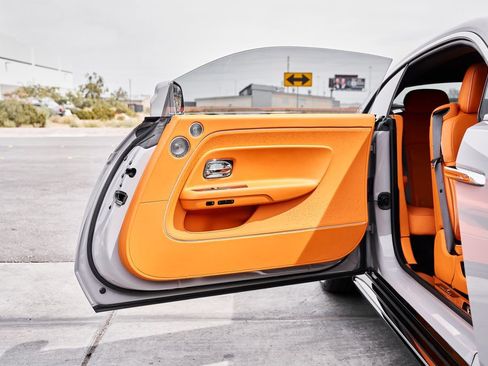 Used 2025 Rolls-Royce Spectre w/ Spectre Launch Package image 20