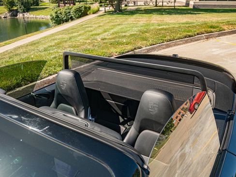 Used 2018 Porsche 911 Carrera 4S image 27