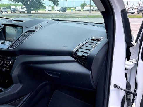 Used 2018 Ford Escape SEL w/ Ford Safe & Smart Package FWD image 23