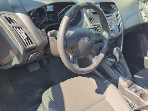 Used 2014 Ford Focus S FWD image 10