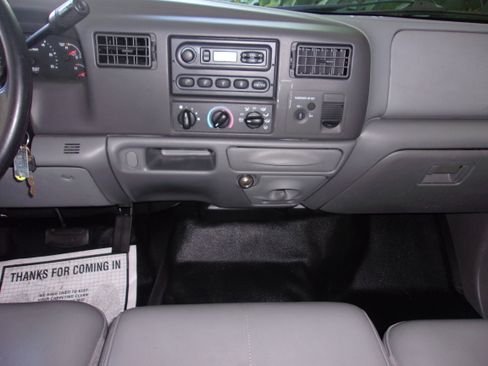 Used 2004 Ford F250 2WD SuperCab Super Duty image 22