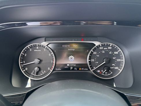 New 2025 Nissan Pathfinder SV w/ Black Appearance Package image 16