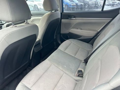 Used 2017 Hyundai Elantra SE FWD image 26