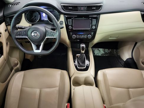 Used 2017 Nissan Rogue SL w/ SL Premium Package image 25