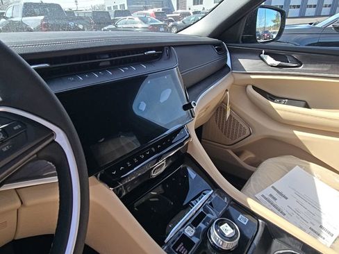 New 2026 Jeep Grand Cherokee Limited image 8