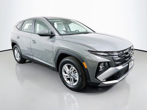 New 2026 Hyundai Tucson SE image 3