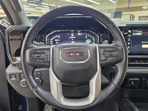 Used 2023 GMC Sierra 1500 SLT AWD/4WD image 31