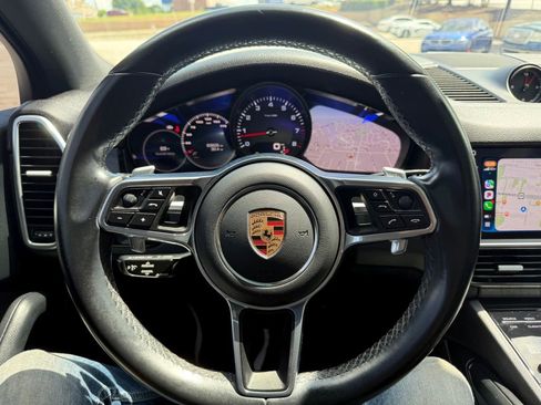 Used 2020 Porsche Cayenne AWD/4WD image 31
