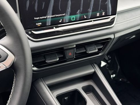New 2026 Volkswagen Tiguan SE R-Line AWD/4WD image 19