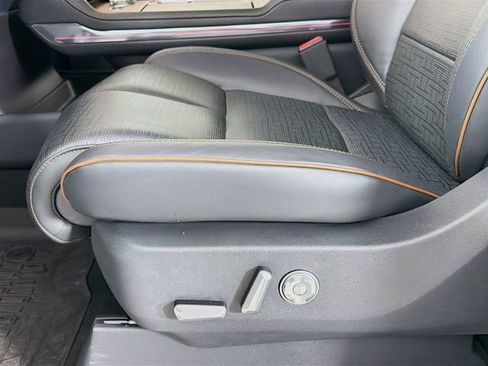 New 2025 Lincoln Navigator Black Label AWD/4WD image 20