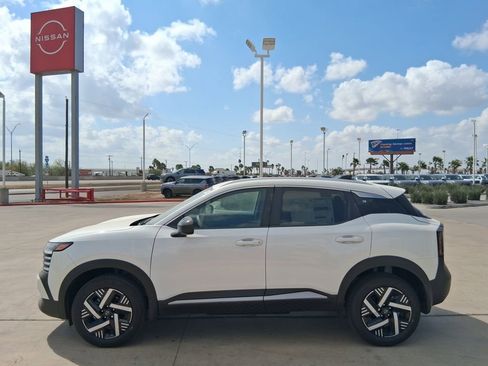 New 2026 Nissan Kicks SV w/ SV Premium Package FWD image 4
