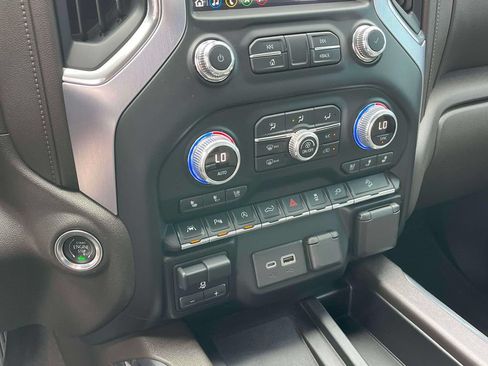 Certified 2020 GMC Sierra 1500 SLT w/ SLT Premium Plus Package AWD/4WD image 31