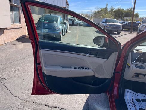 Used 2018 Hyundai Elantra Value Edition image 27