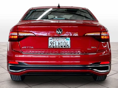 Used 2023 Volkswagen Jetta SEL image 6