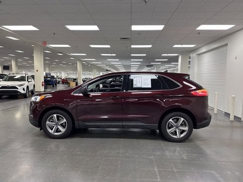 Used 2022 Ford Edge SEL w/ Convenience Package image 4