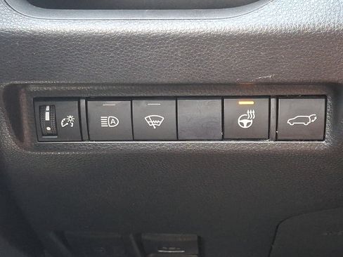 Used 2019 Toyota RAV4 XLE Premium w/ Cold Weather Package AWD/4WD image 27