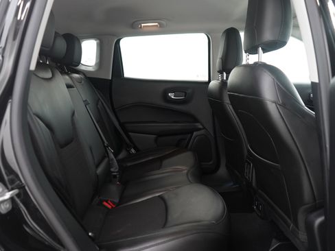 Used 2021 Jeep Compass Latitude image 12