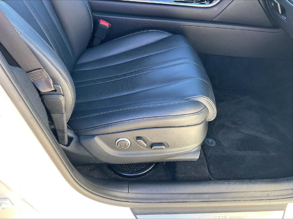 Used 2025 Genesis GV80 2.5T Standard AWD/4WD image 37