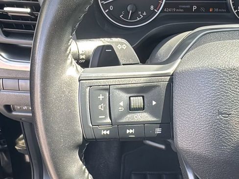 Used 2025 Nissan Rogue SV FWD image 16