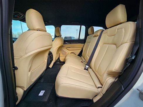 New 2026 Jeep Grand Cherokee Limited AWD/4WD image 33