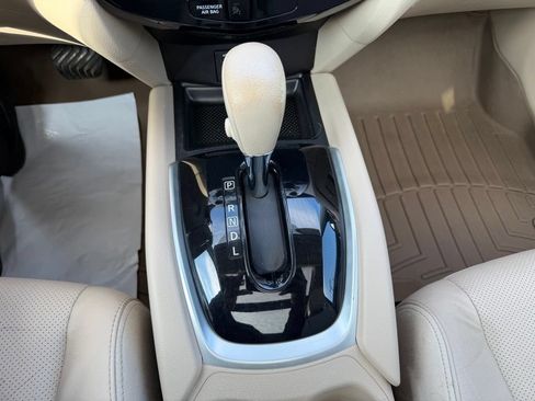 Used 2015 Nissan Rogue SL w/ SL Premium Package AWD/4WD image 18