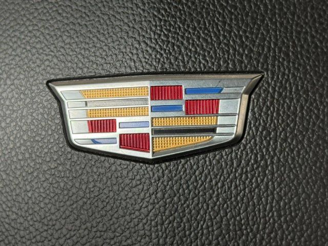 Used 2018 Cadillac CTS Luxury RWD image 5