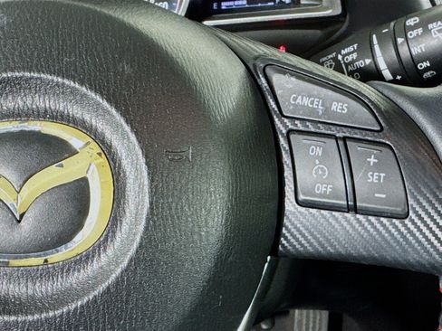 Used 2016 MAZDA MAZDA3 i Grand Touring image 14