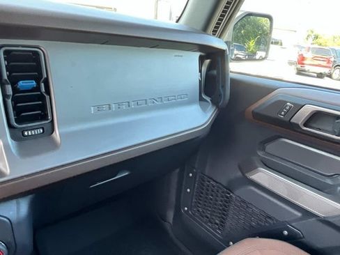 Used 2023 Ford Bronco Outer Banks AWD/4WD image 16