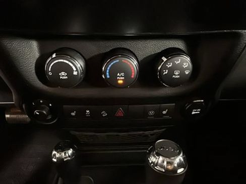 Used 2017 Jeep Wrangler Unlimited Sport AWD/4WD image 22