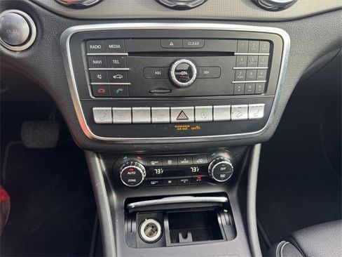 Used 2020 Mercedes-Benz GLA 250 GLA 250 image 26