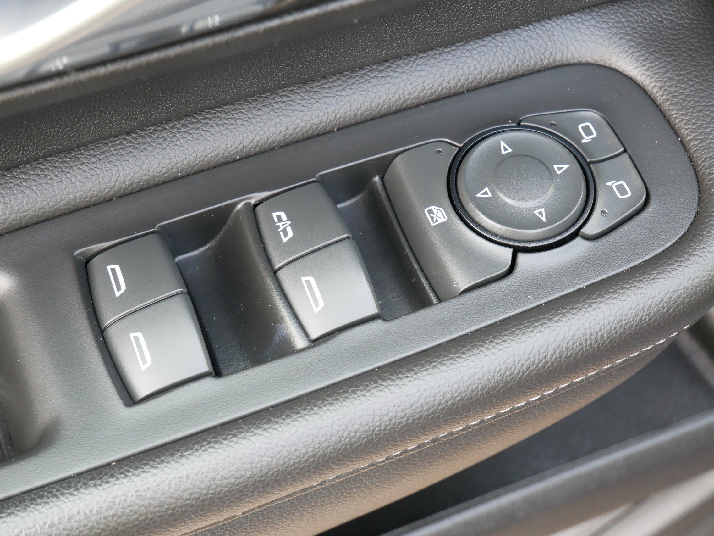 Used 2023 GMC Terrain SLT AWD/4WD image 19
