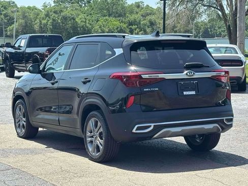 Used 2021 Kia Seltos S FWD image 2