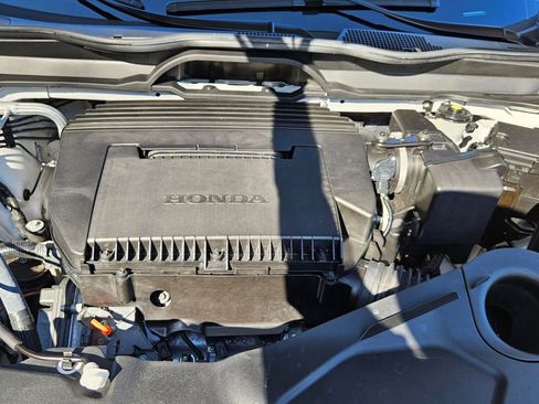 Certified 2024 Honda Pilot Sport image 21