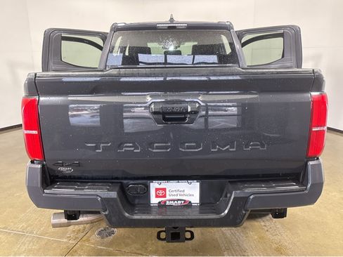 Used 2024 Toyota Tacoma TRD Off-Road image 19