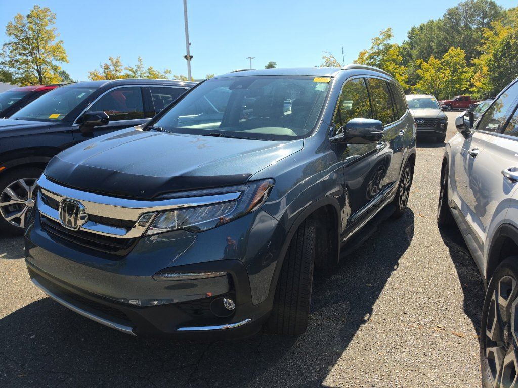 Used 2022 Honda Pilot Touring image 1