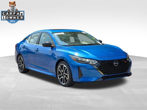 Used 2025 Nissan Sentra SR w/ SR Premium Package FWD image 12