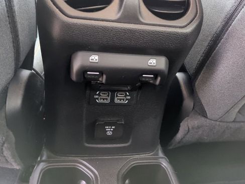 Used 2024 Jeep Gladiator Sport image 44