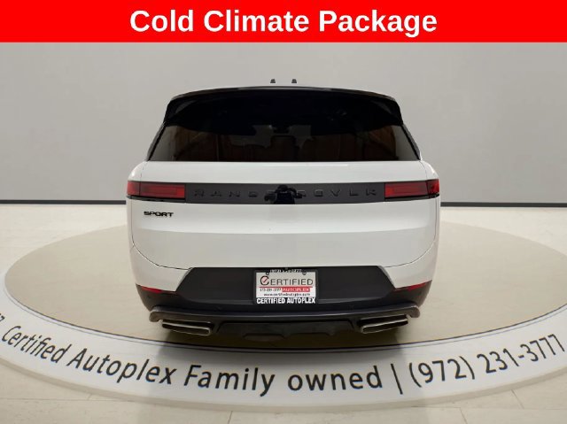 Used 2025 Land Rover Range Rover Sport SE AWD/4WD image 4