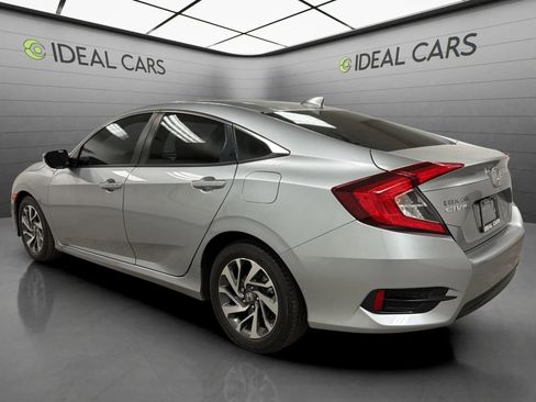 Used 2018 Honda Civic EX image 3