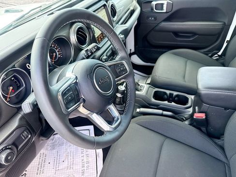Used 2023 Jeep Wrangler Unlimited Sahara AWD/4WD image 25