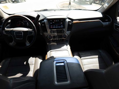 Used 2015 GMC Yukon Denali w/ Premium Package image 26