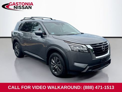 Used 2023 Nissan Pathfinder SV w/ SV Premium Package AWD/4WD image 1