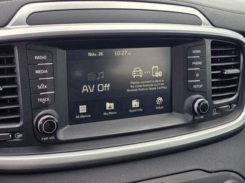 Used 2020 Kia Sorento S image 16