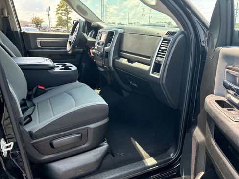 Used 2024 RAM 1500 Classic SLT AWD/4WD image 3